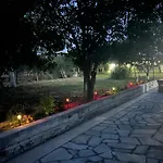θαλεια *