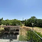 θαλεια *